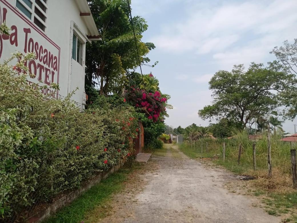 Hotel Campestre La Toscana Villavicencio Exterior photo