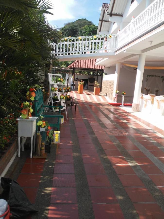 Hotel Campestre La Toscana Villavicencio Exterior photo